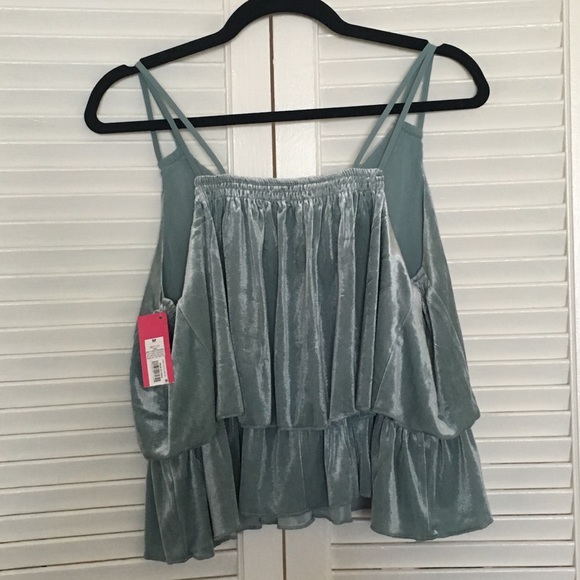 NWT Blue Velvet Tiered Crop Tank - Picture 3 of 3